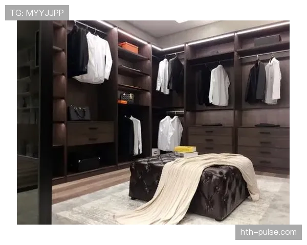 惠若琪退役后住的那套房，光衣帽间就比我出租屋大